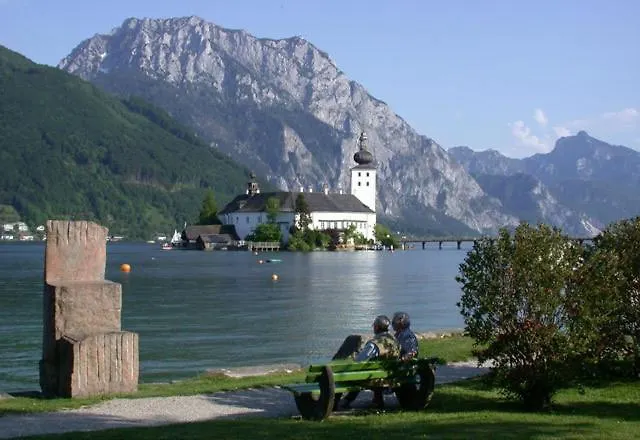 Ferienwohnung Haselberger Apartman *